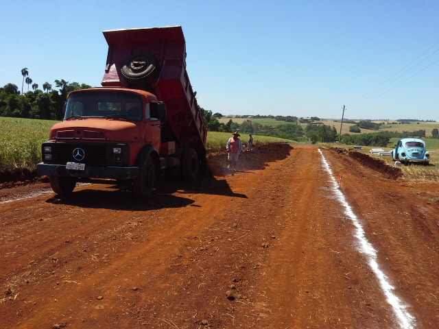 SEGUE A PAVIMENTAÇÃO POLIÉDRICA EM CONSOLATA